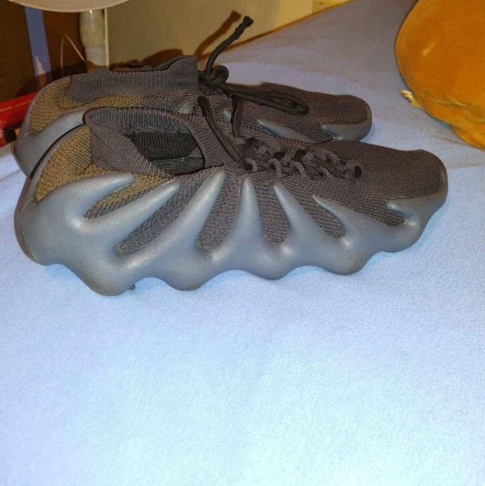 Yeezy 450 dark slate Adidas men's shoe size 10 1/2